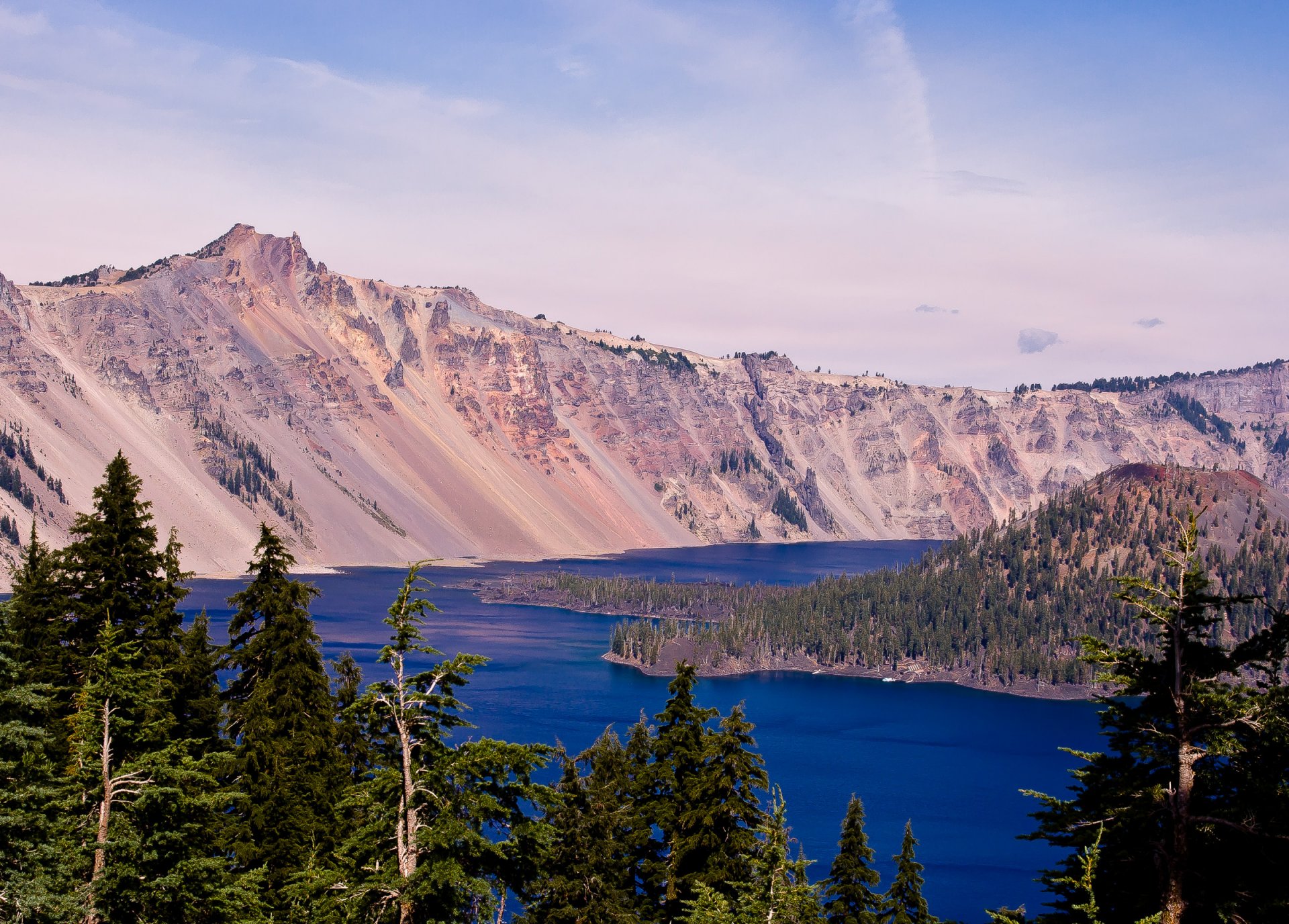 lago del cráter oregon estados unidos cielo lago montañas bosque árboles paisaje