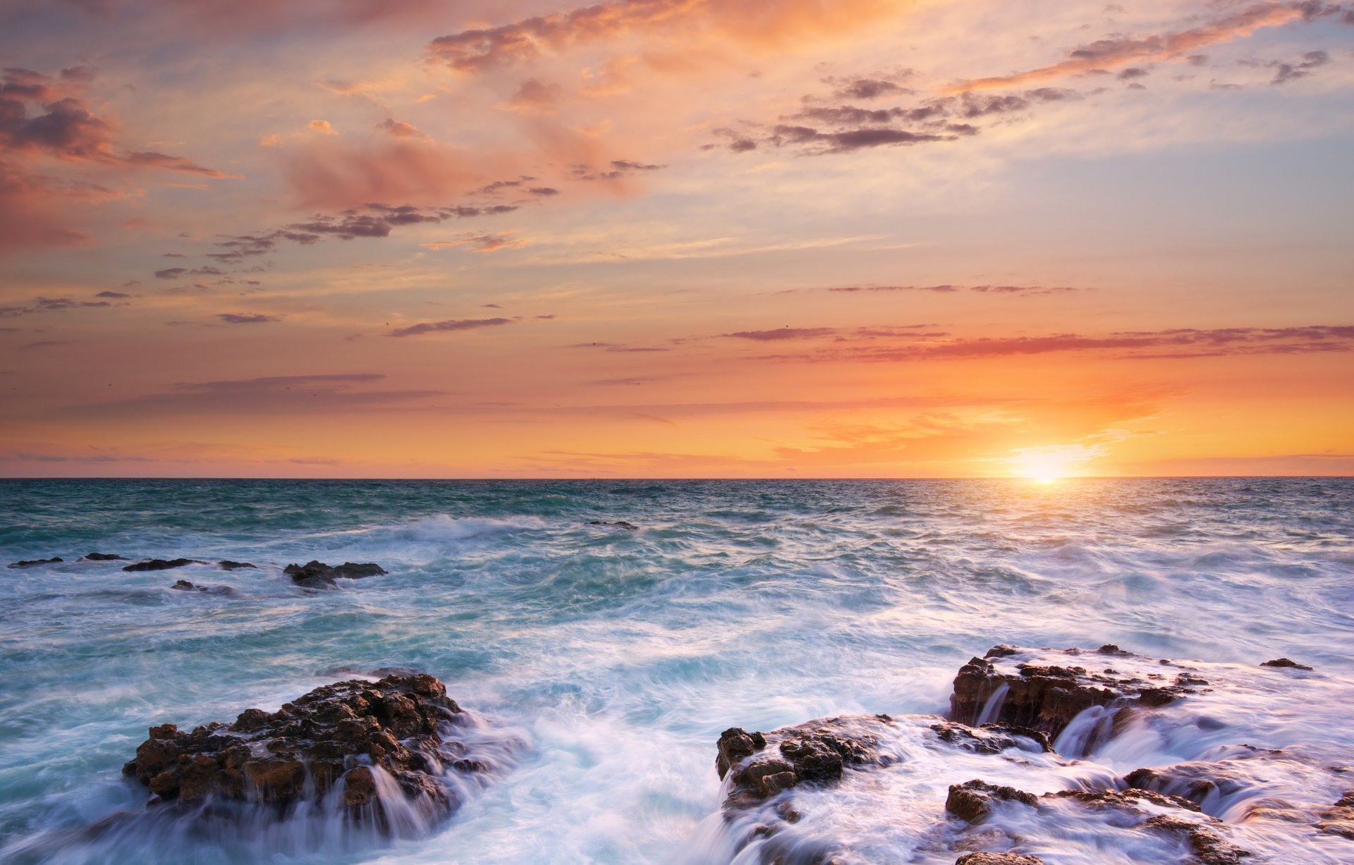 mer coucher de soleil soleil nuages pierres