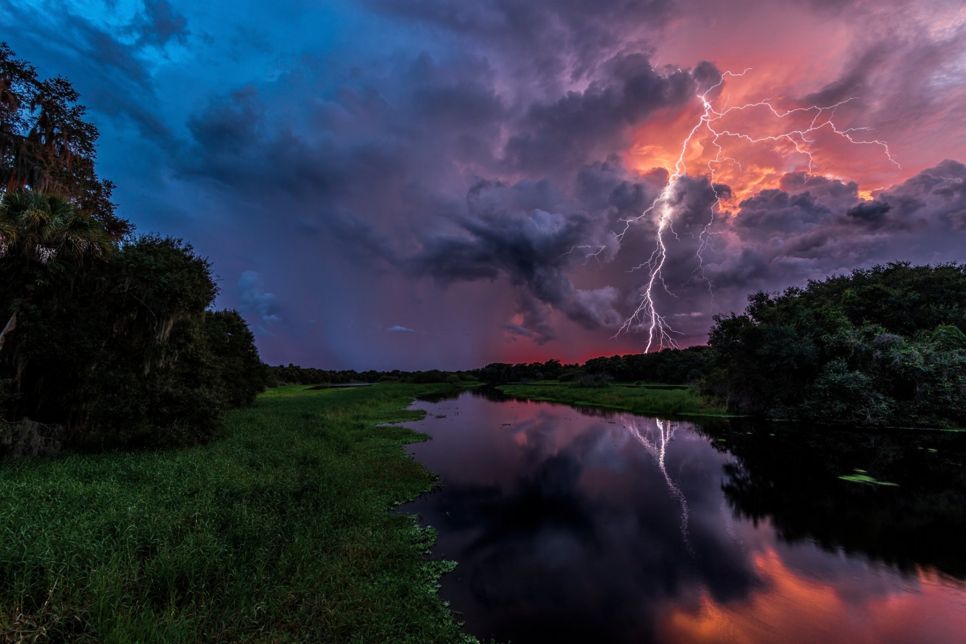 nature été soir ciel foudre nuages orage rivière réflexions