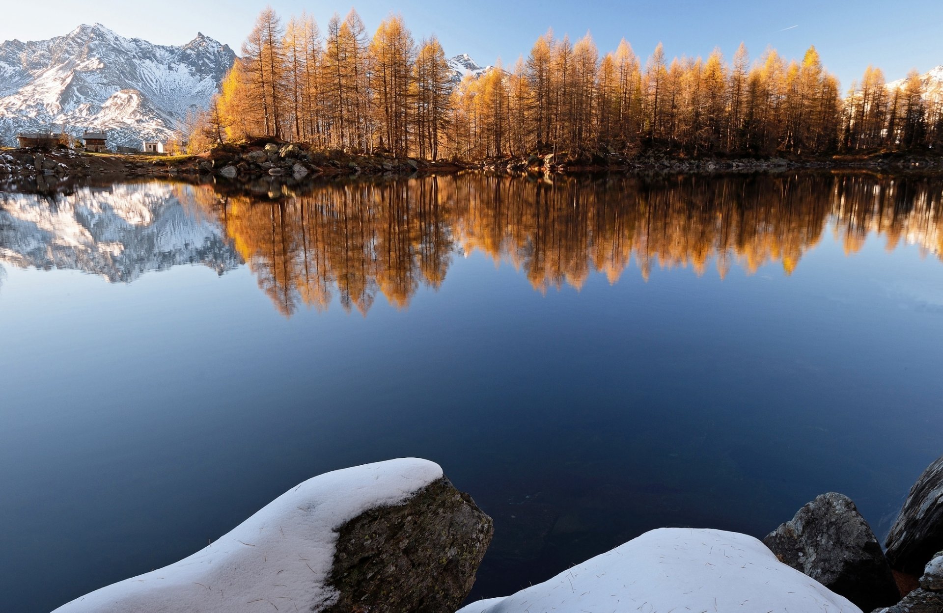 lago montañas bosque árboles invierno nieve