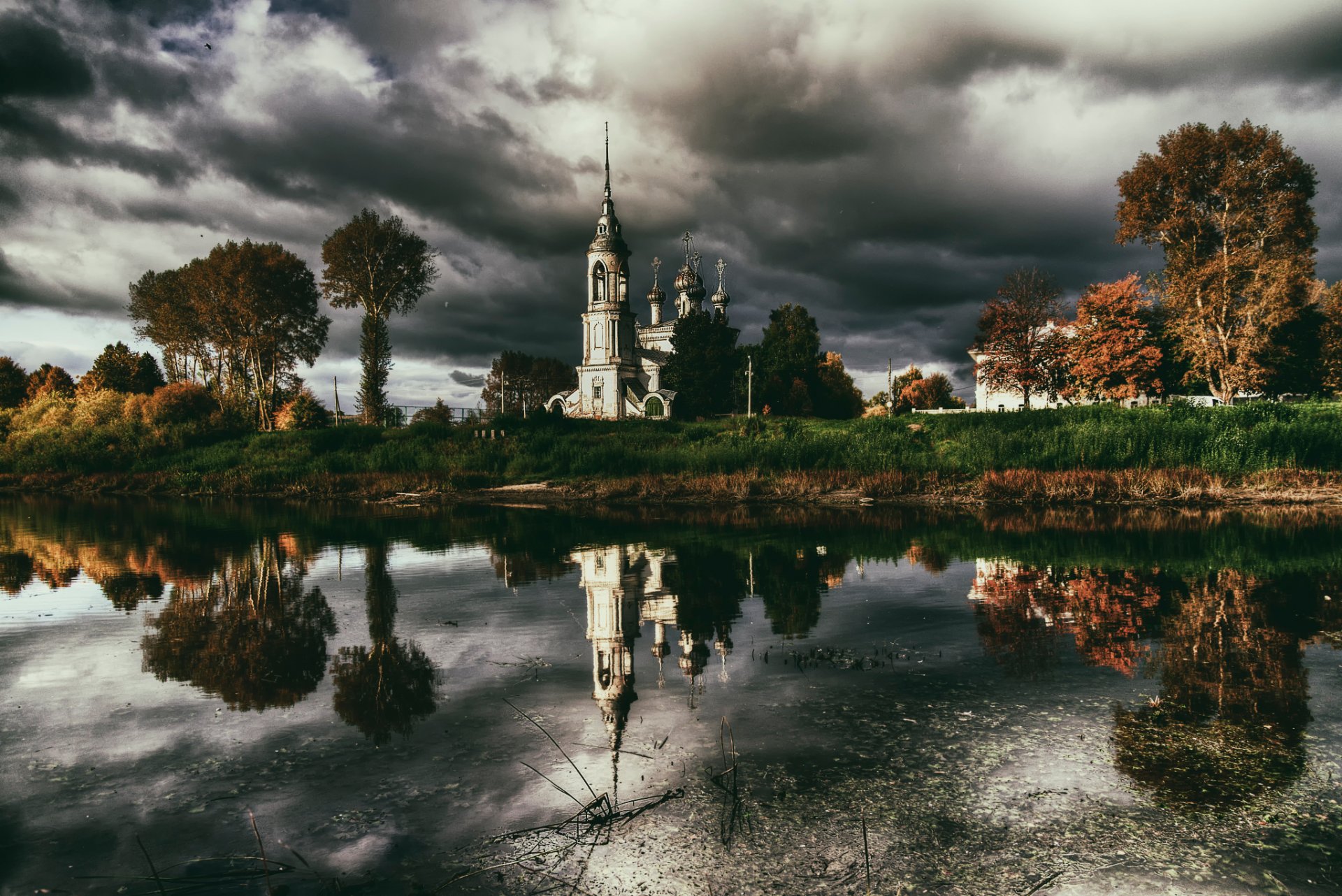 wołogda świątynia rosja jesień