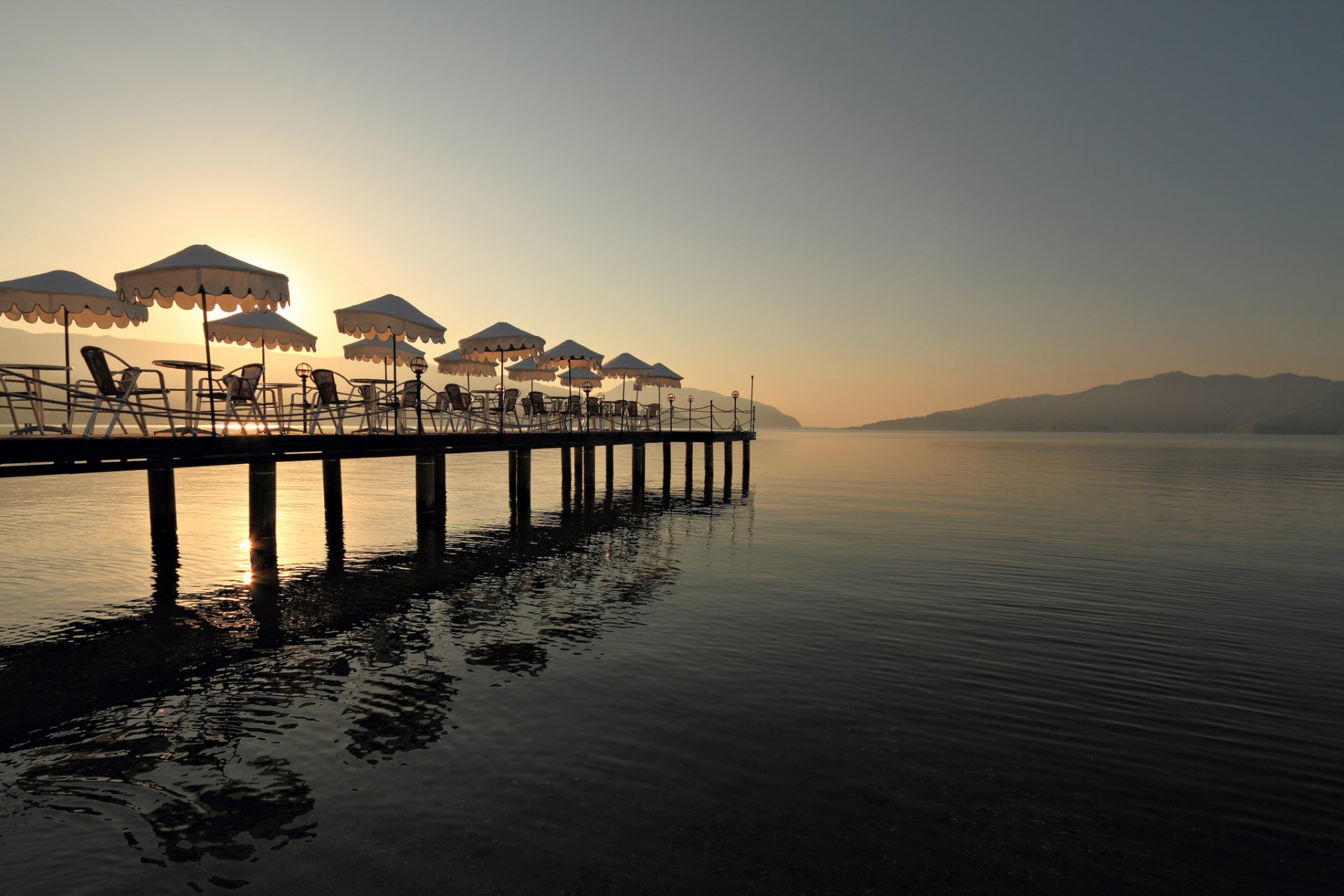 turquía resort mar muelle mesas paraguas