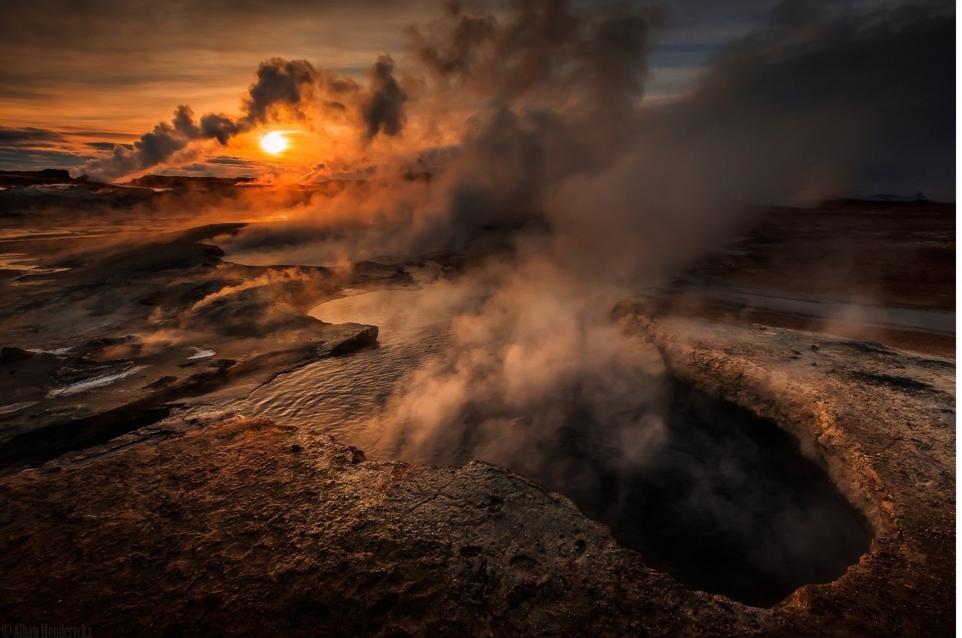 krater vulkan geysir dampf spalte see sonne sonnenuntergang berg rauch wasser dampf natur montieren himmel hd