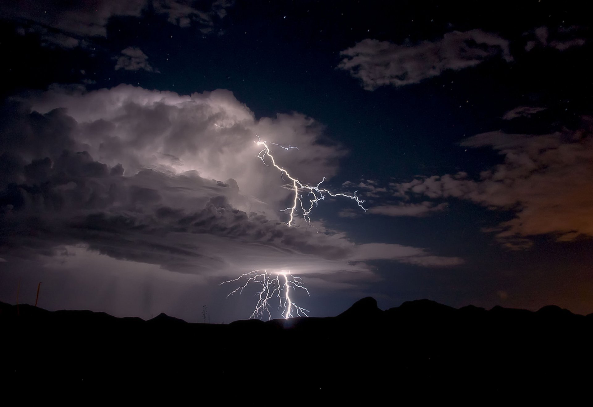 natura notte fulmine cielo