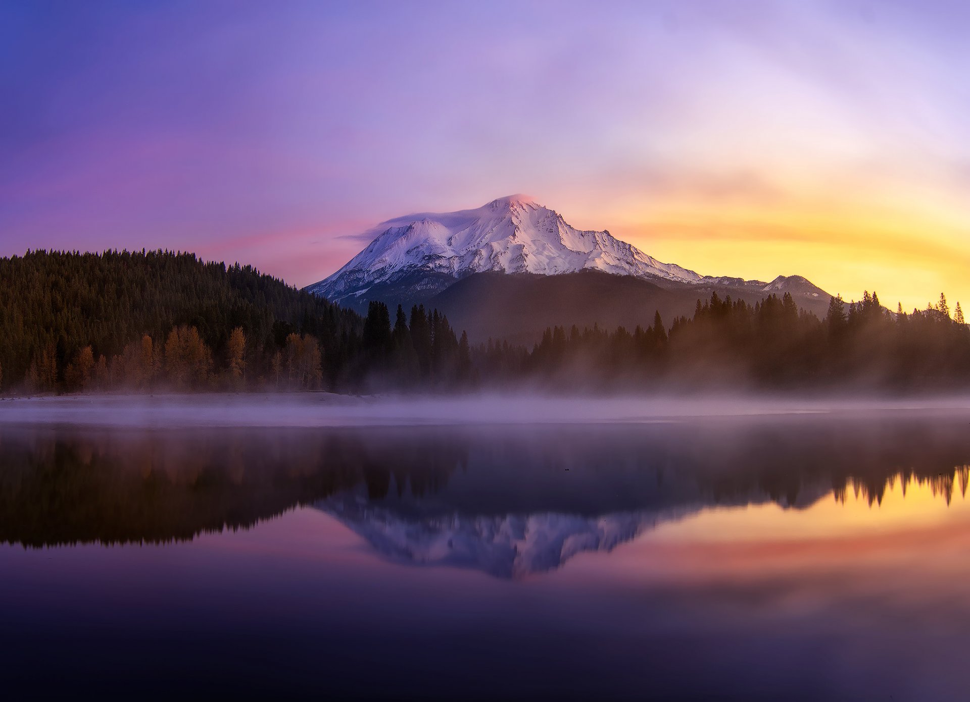 stany zjednoczone kalifornia mount shasta jezioro siskiyou rano