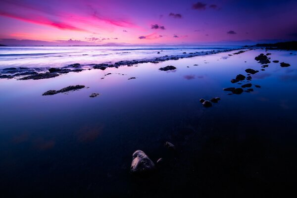 Marine geometry. Lilac dawn