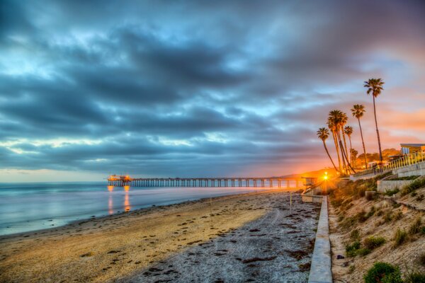 Küste in San Diego bei Sonnenuntergang