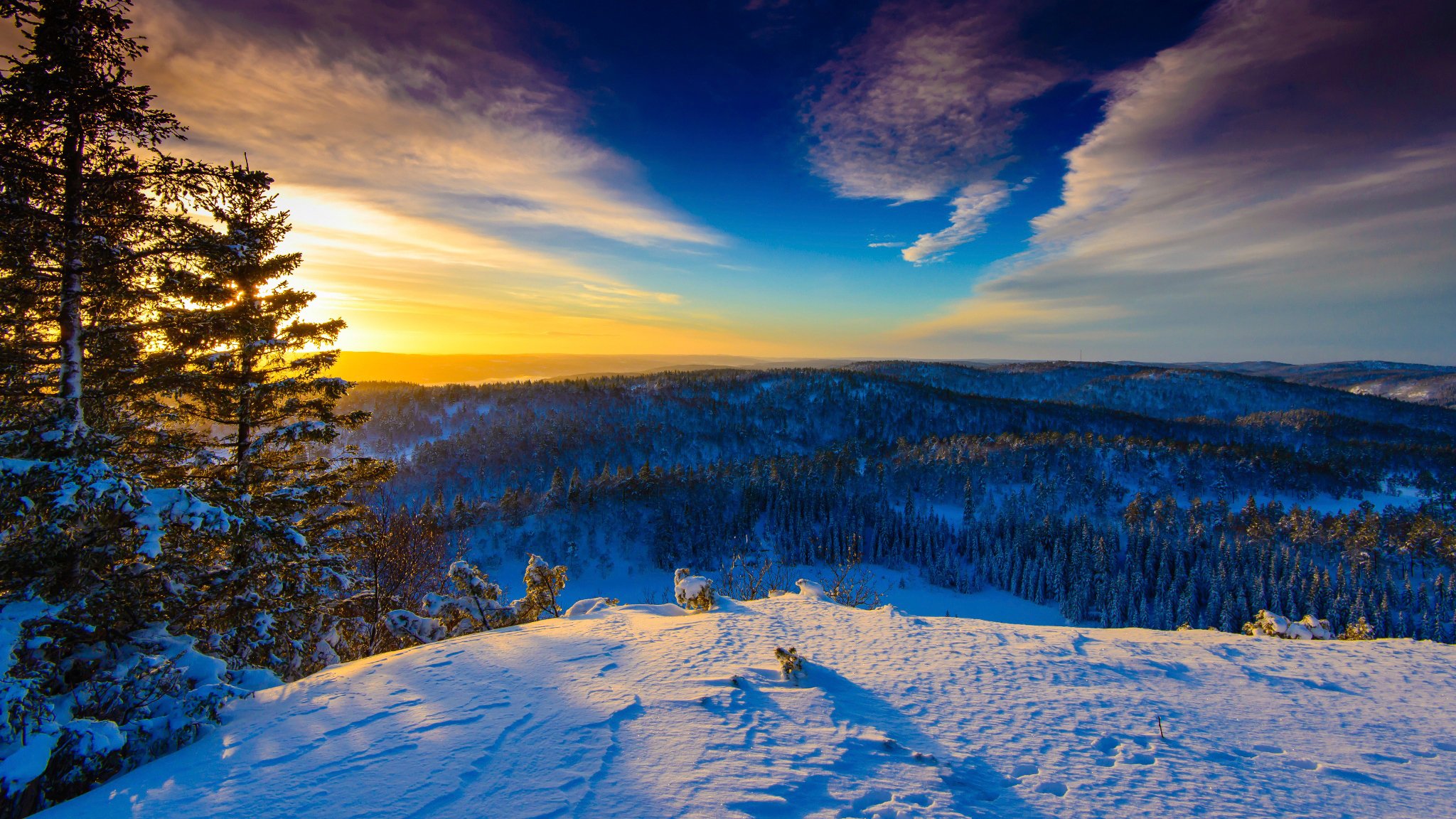 norwegen winter sonniger tag