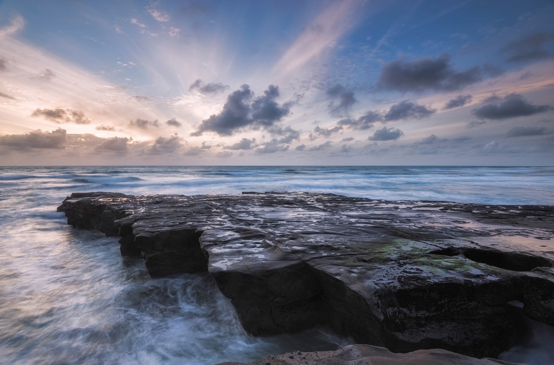 océan surf pierres ciel nuages