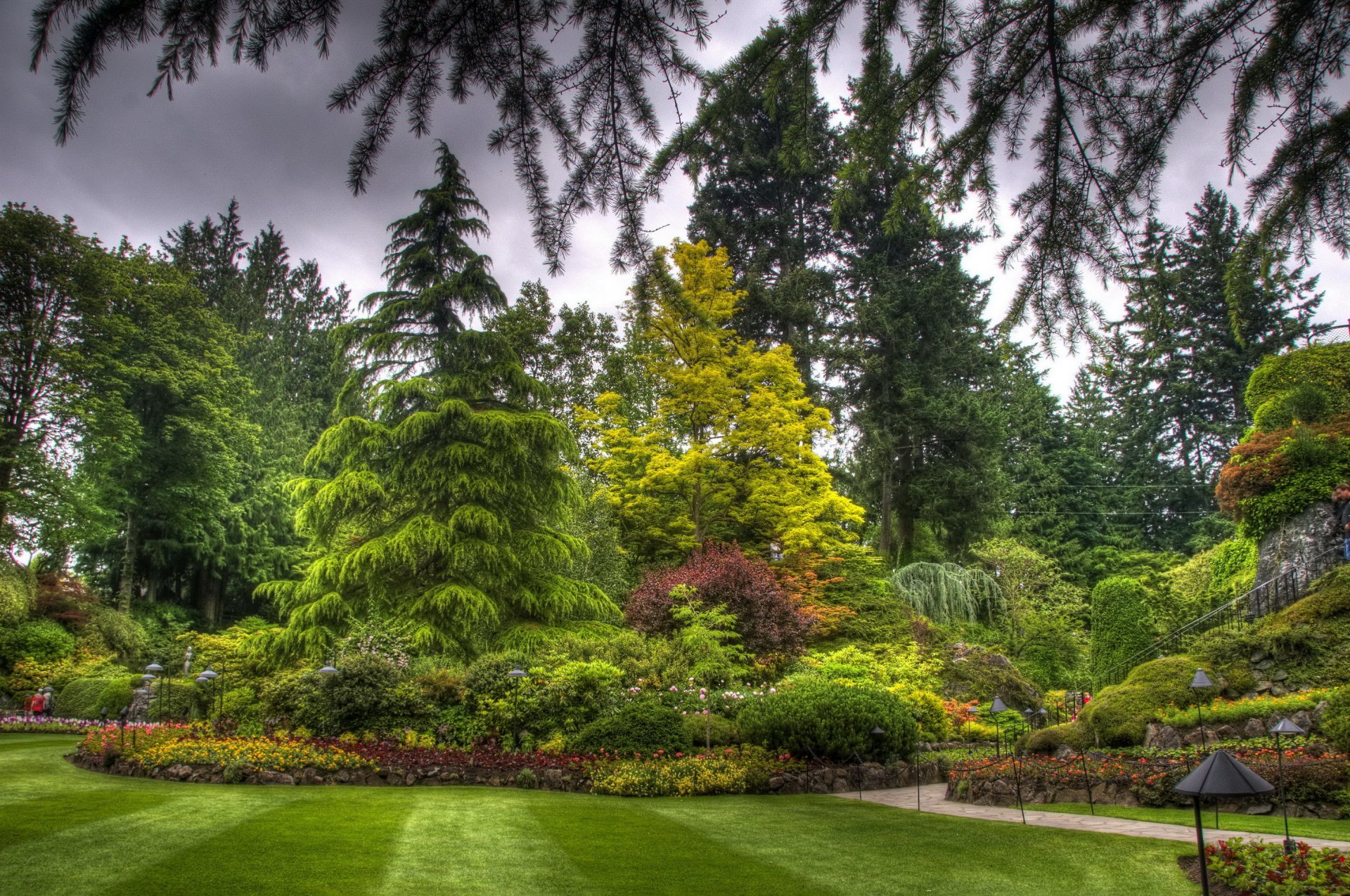 butchart victoria canadá paisaje parque árboles hierba césped flores macizo de flores