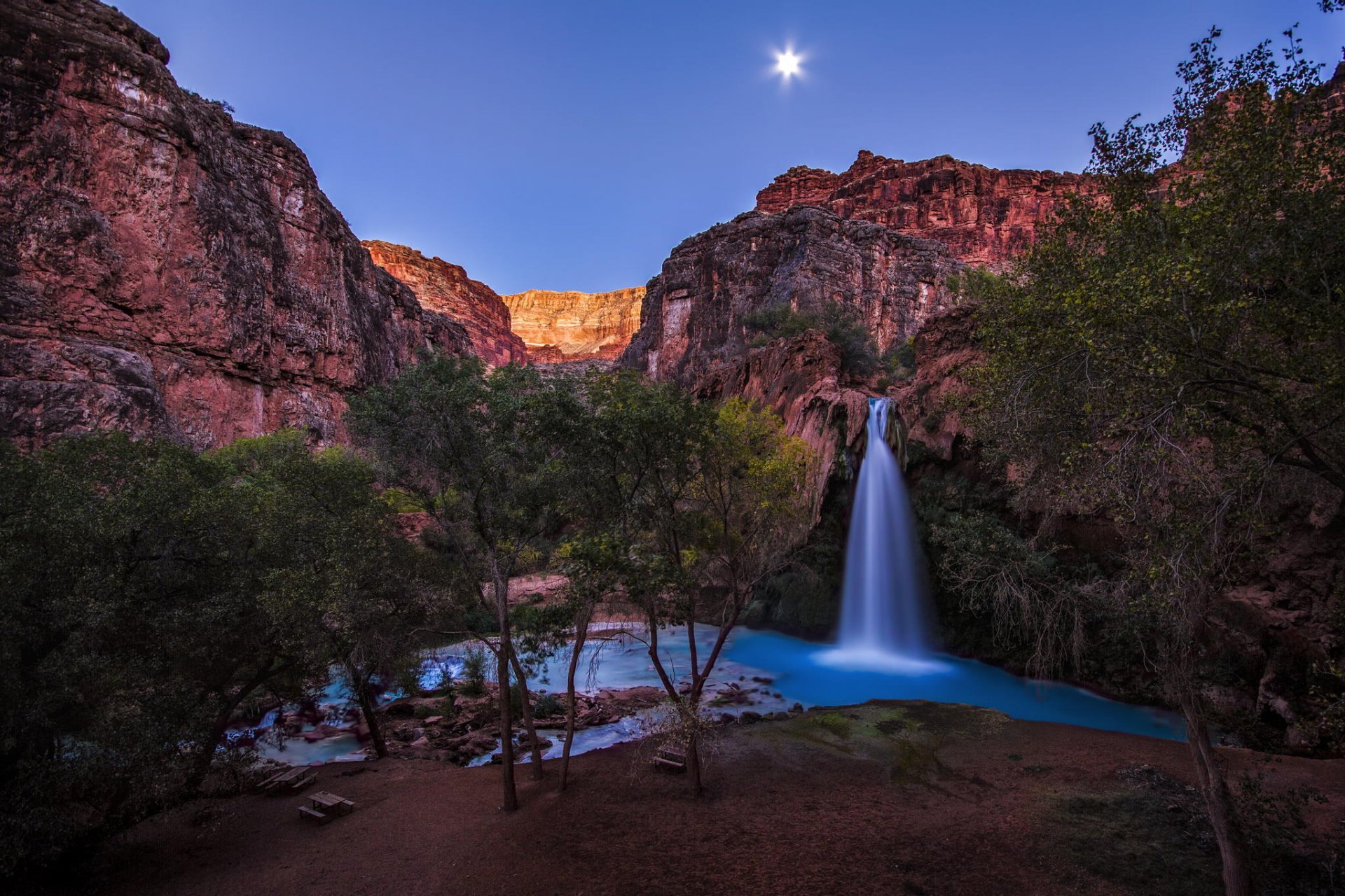 arizona gran cañón havasu falls havasupai reserva aguamarina luna llena rocas arenisca suroeste filtro de calentamiento cascada