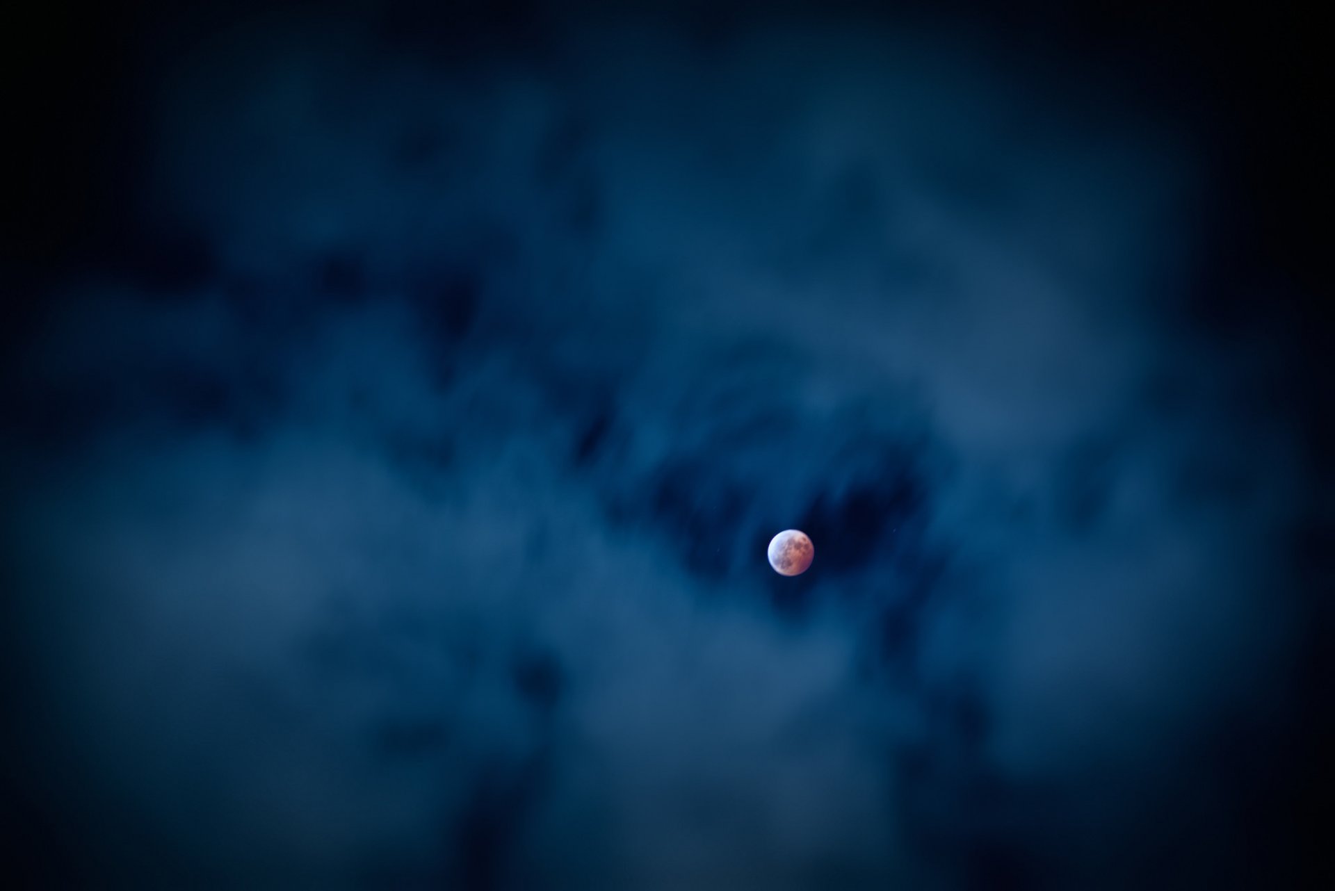 nacht blau himmel mond vollmond dunst