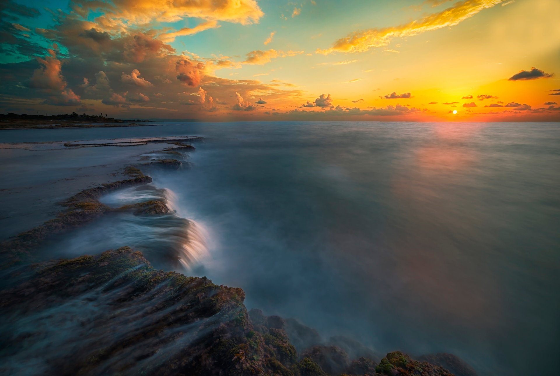 un sunset sea sky cloud