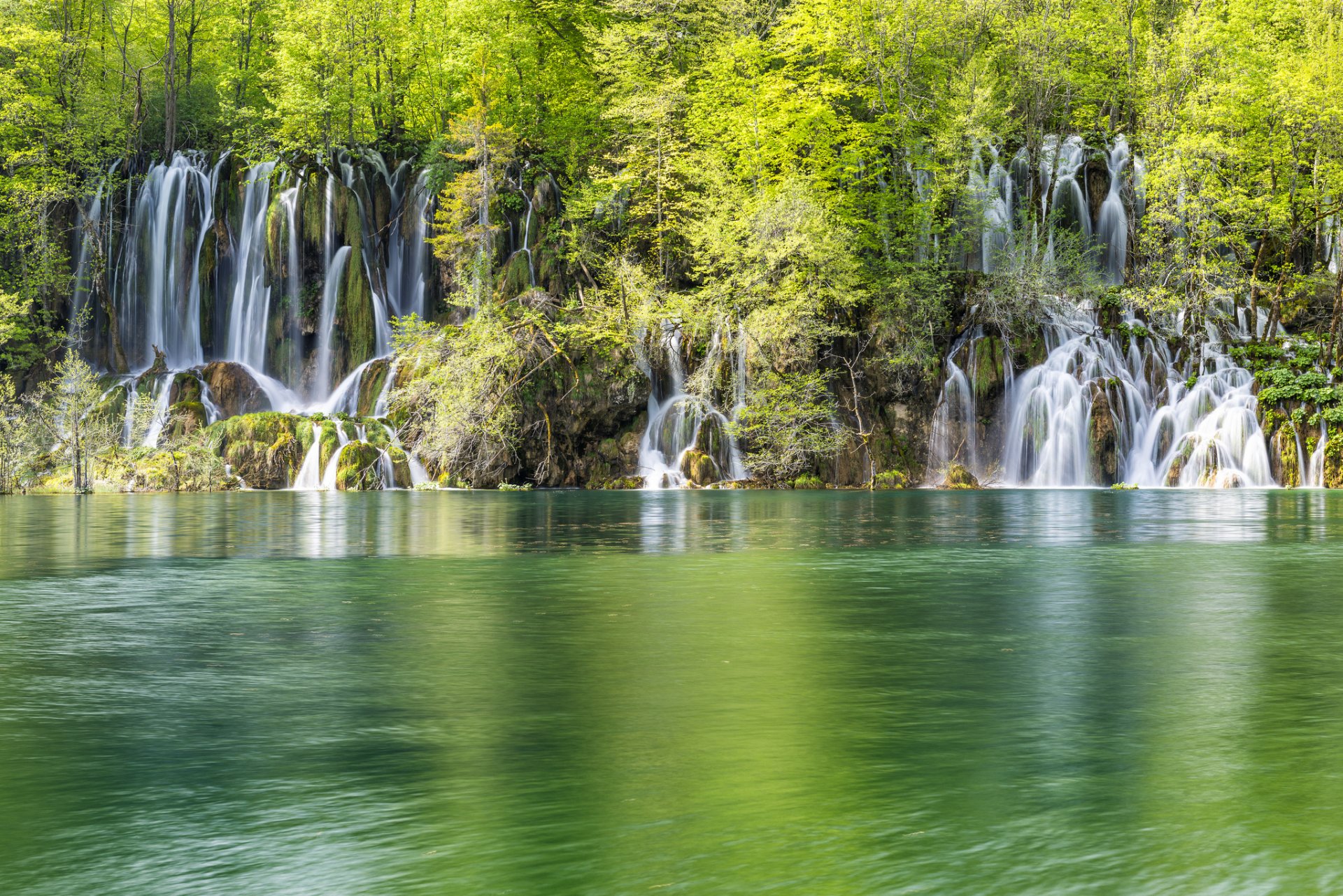 nature waterfalls lake forest croatia