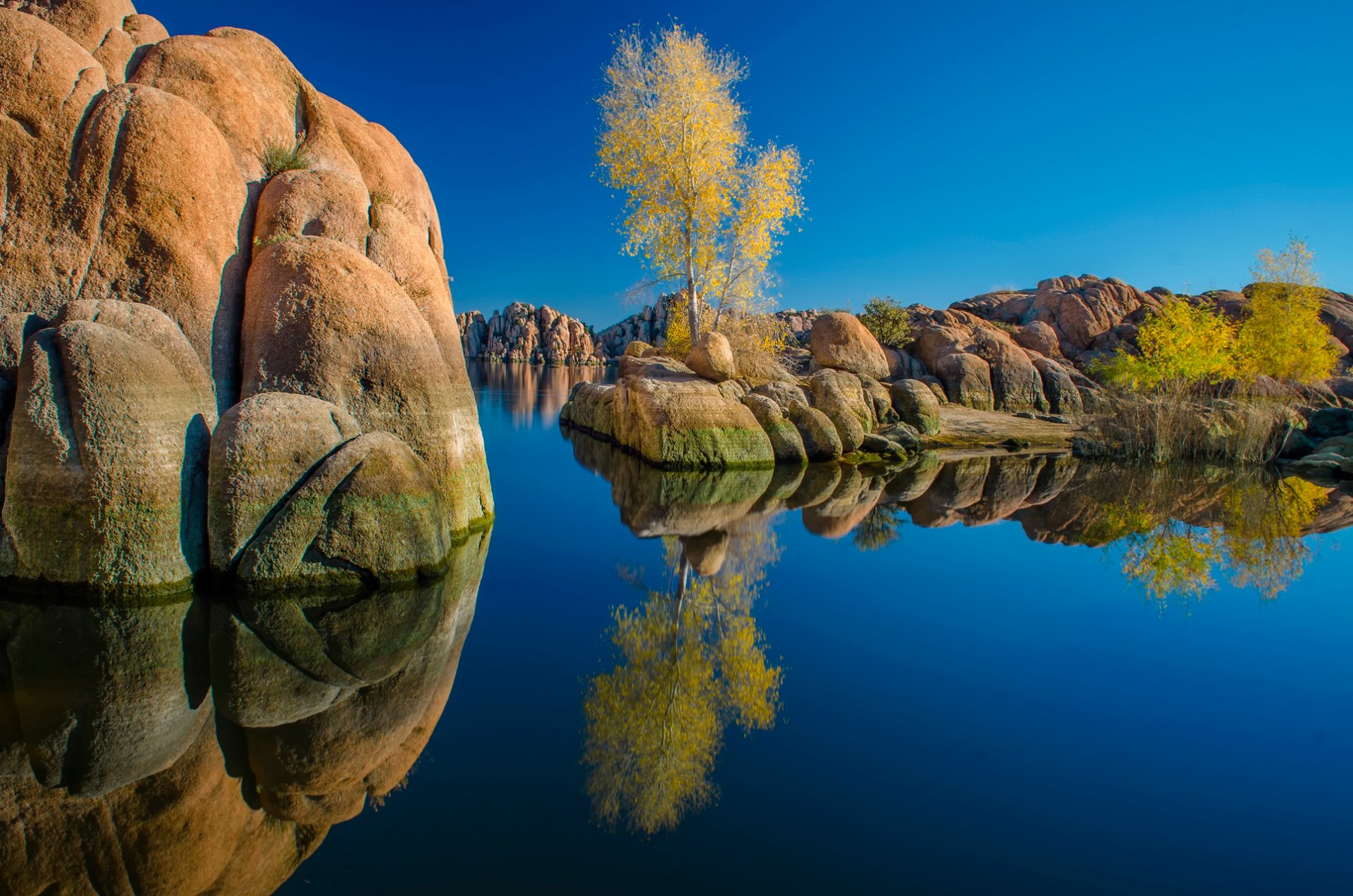 watson lake arizona lago riflessione