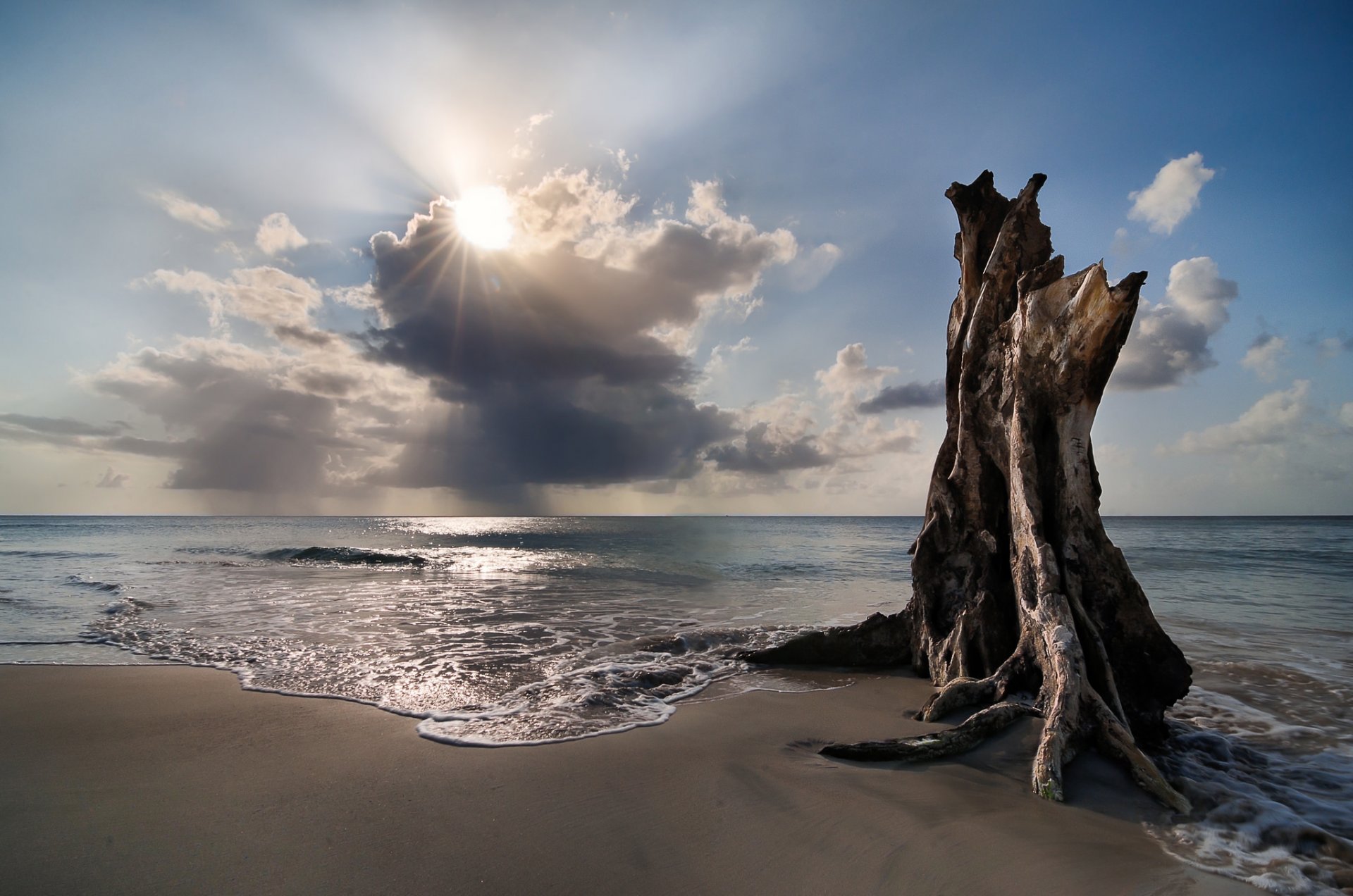 islas de maiz playa surf nicaragua cielo nubes ☁