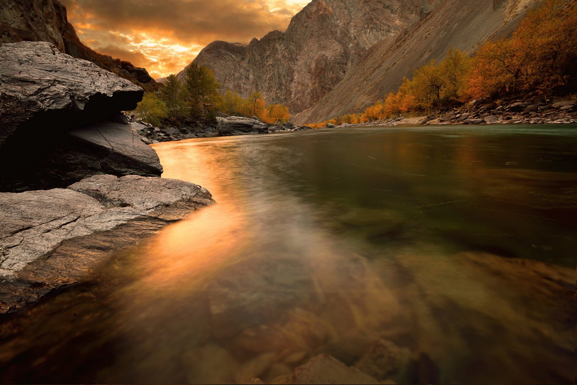 altai fluss herbst