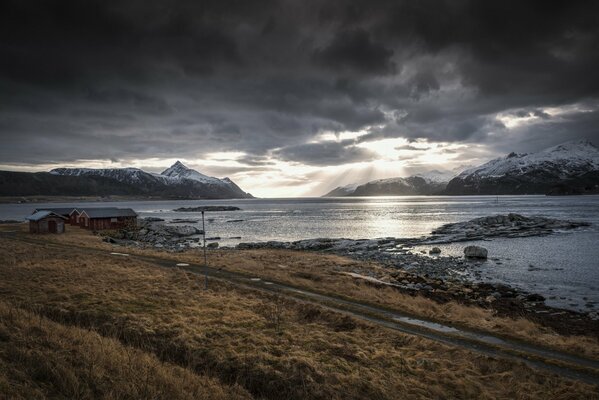 Norwegian cloudy sky over the lake