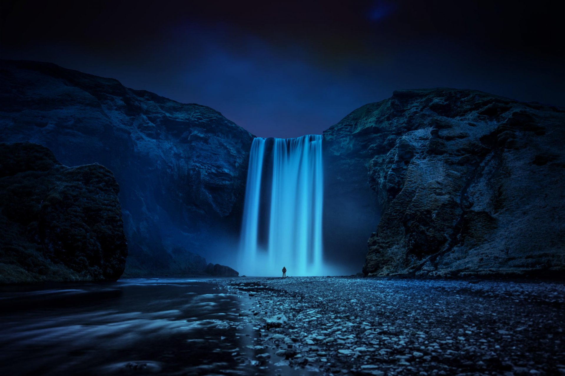 kogafoss islandia wodospad skogafoss strumień skały rzeka wyspa noc człowiek natura