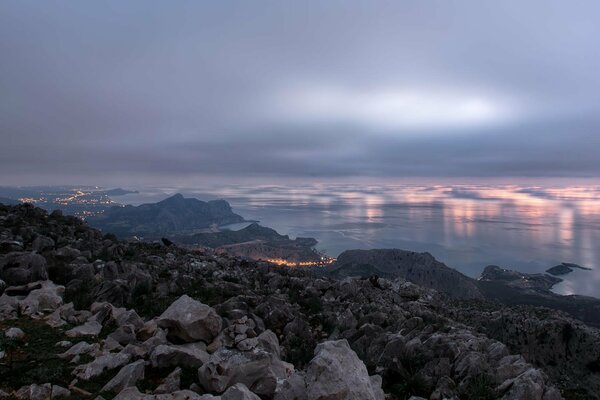 Amanecer en Grecia. La belleza de nuestra naturaleza