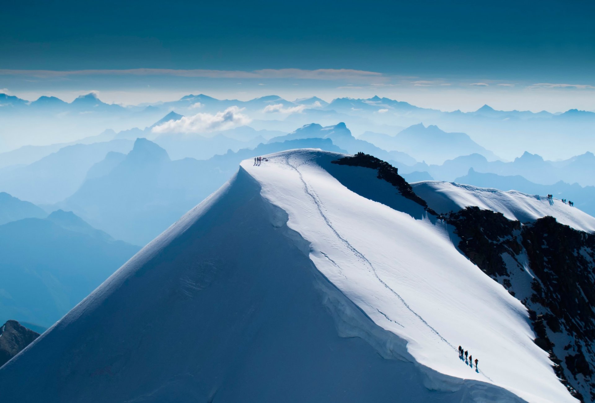 montaña cumbre nieve escalada