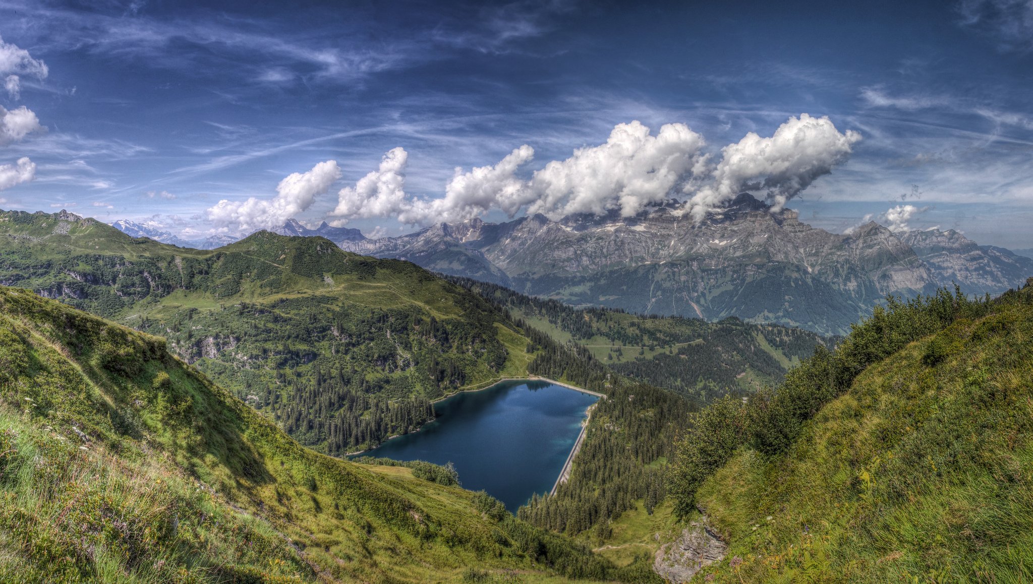 montagnes lac vue nature ciel nuages beauté parcourir fond papier peint écran large plein écran écran large écran large