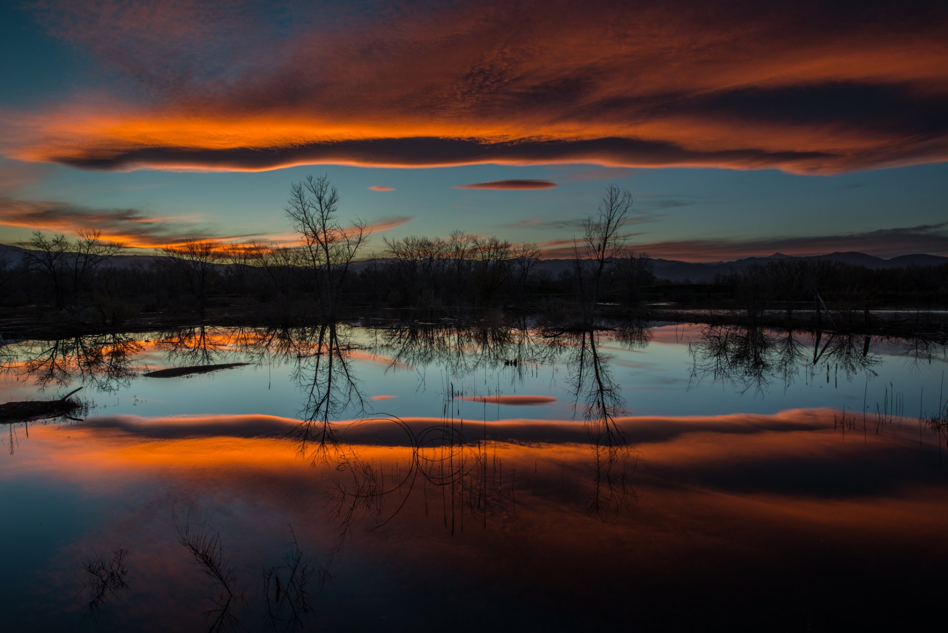 natur abend himmel wolken see wasser bäume reflexionen