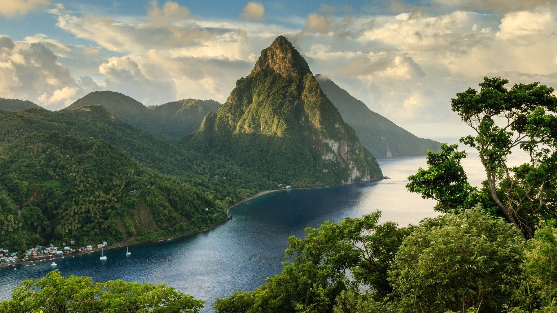 karaiby saint lucia wyspa kraj krajobraz natura woda drzewa góry chmury państwo