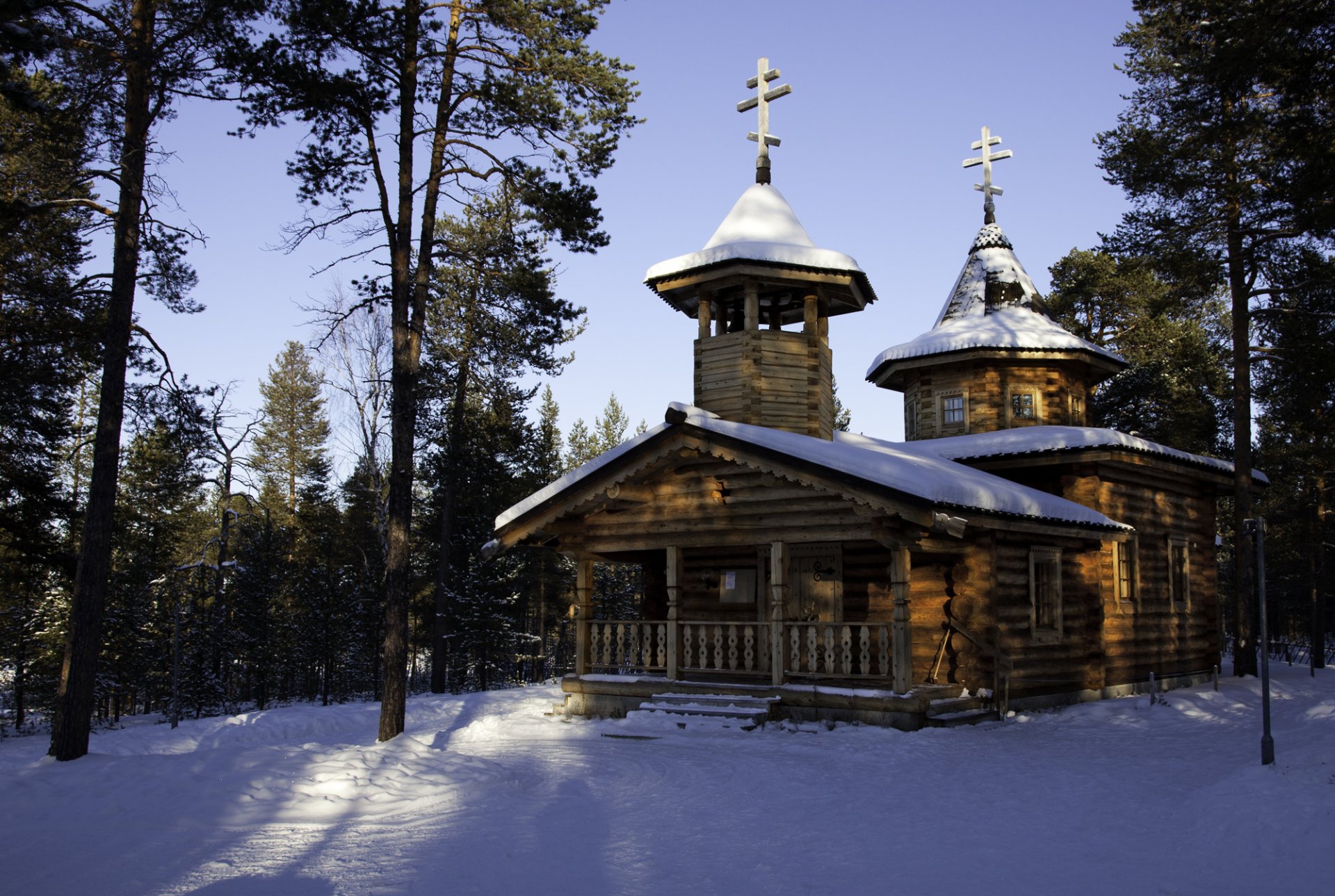 winter finnland tempel kloster. kathedrale lappland natur foto