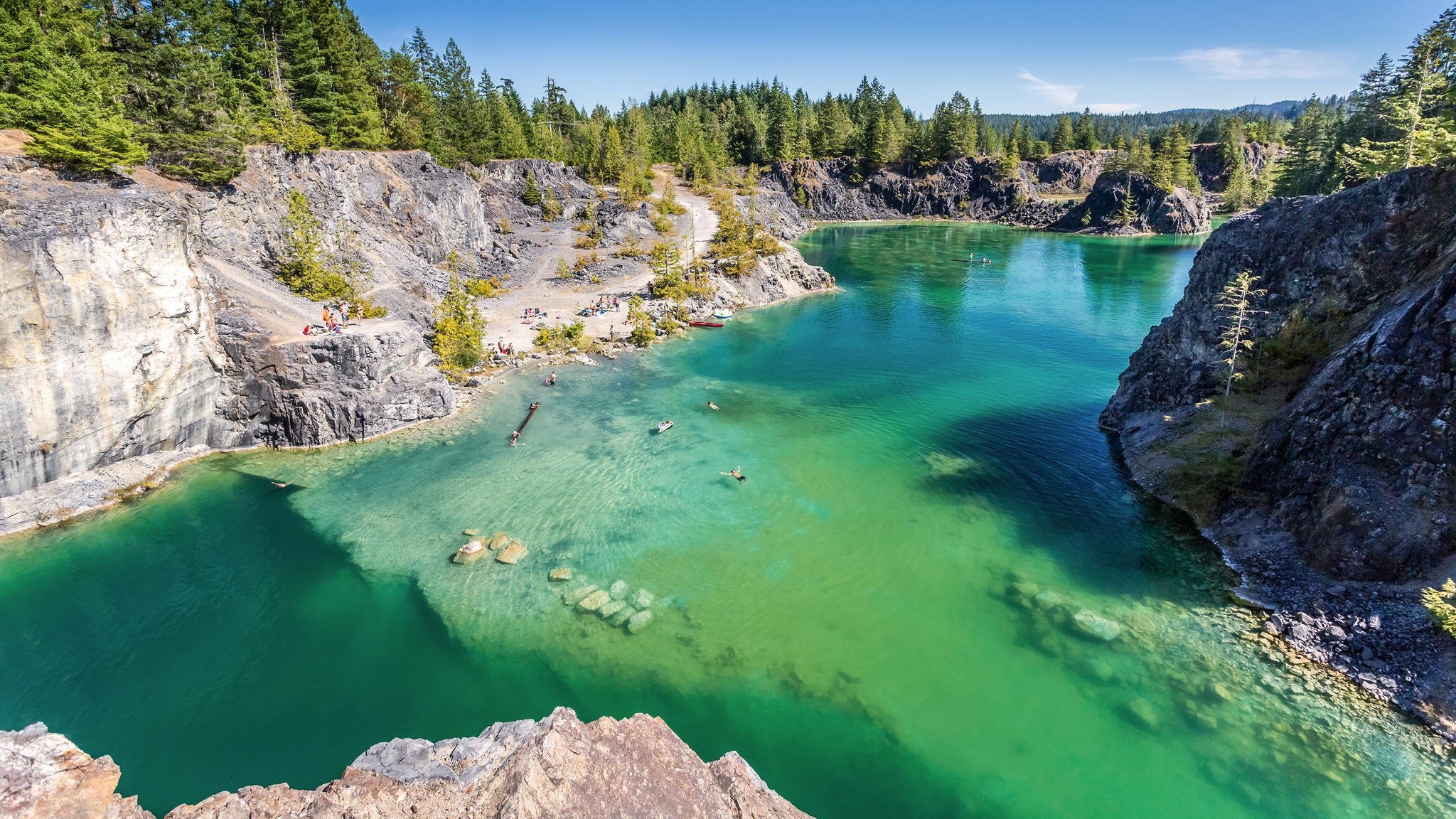 lac nature rivière rochers forêt été