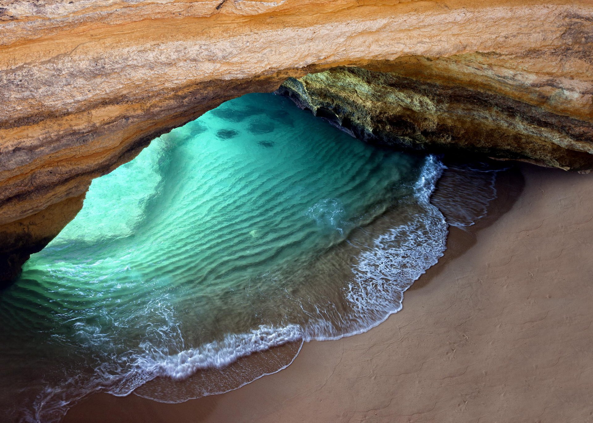 ocean plaża grota skała