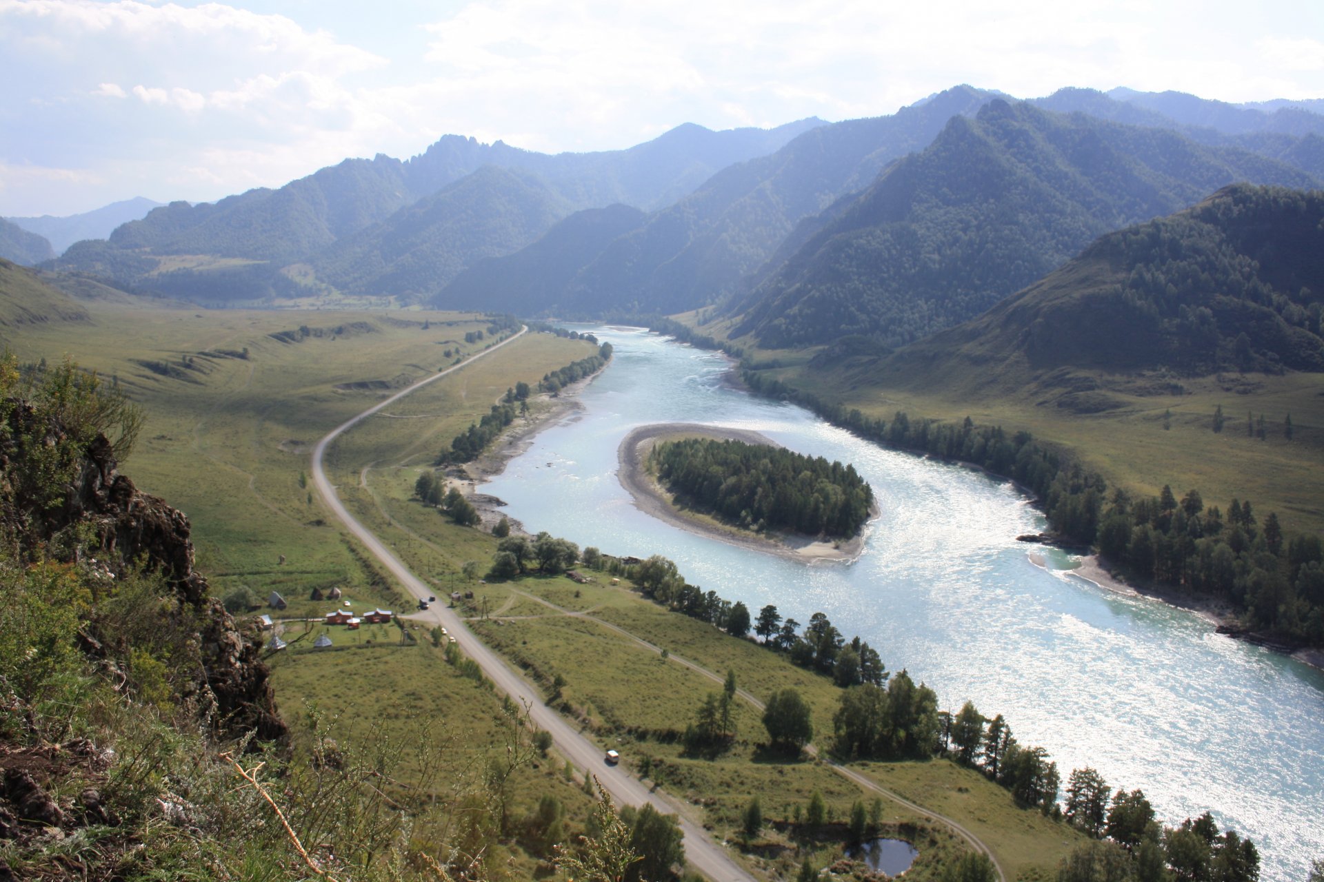 berge hang fluss insel wald katun landschaft