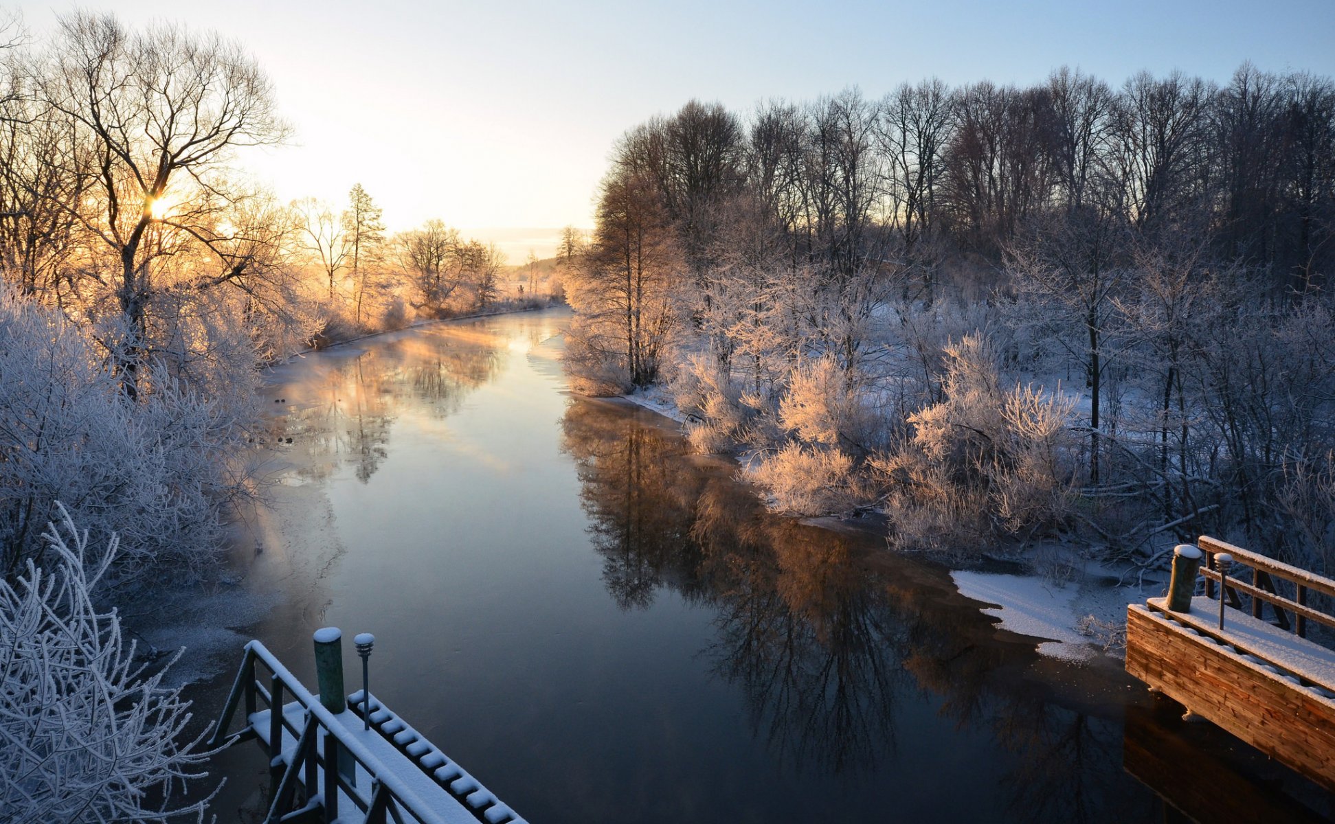 weden river winter morning