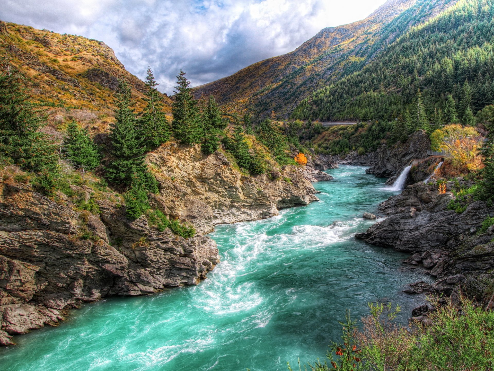 nueva zelanda río montañas piedras árboles