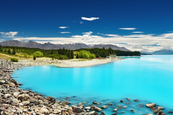 Lago de montaña En nueva Zelanda