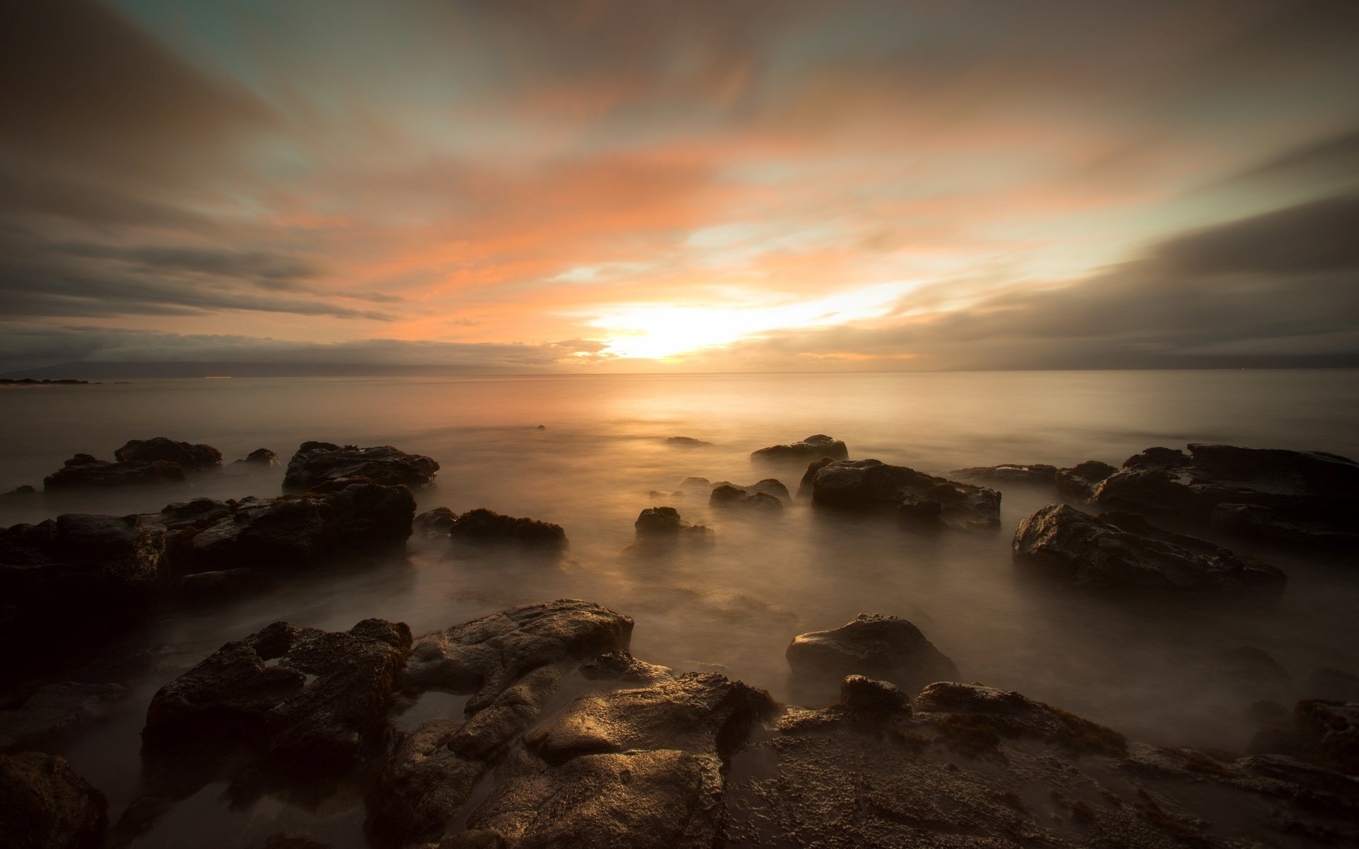 natura mare acqua pietre orizzonte cielo tramonto nuvole sera sfondo carta da parati widescreen schermo intero widescreen