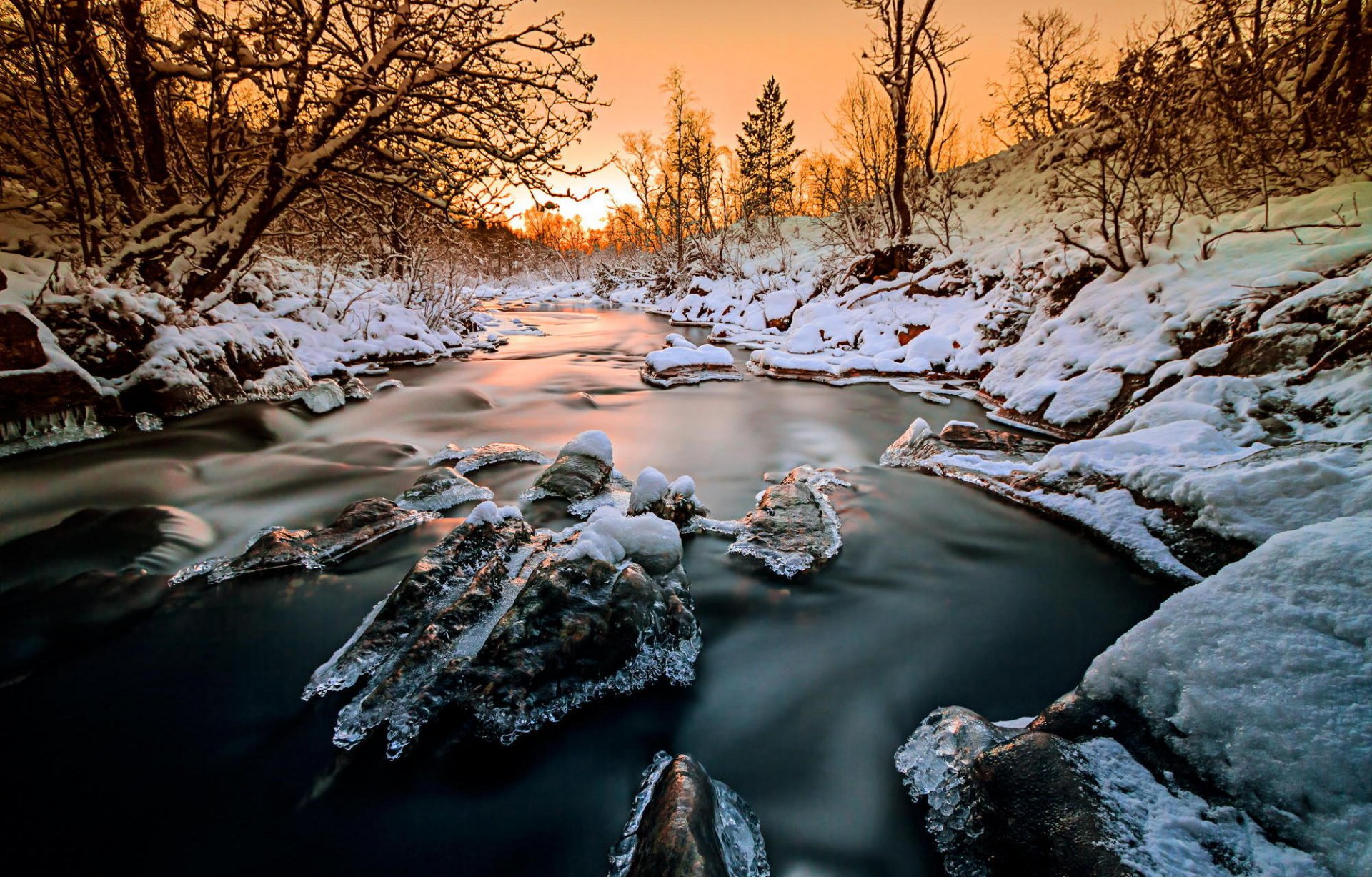 norwegen wald bäume fluss schnee eis winter natur sonnenuntergang