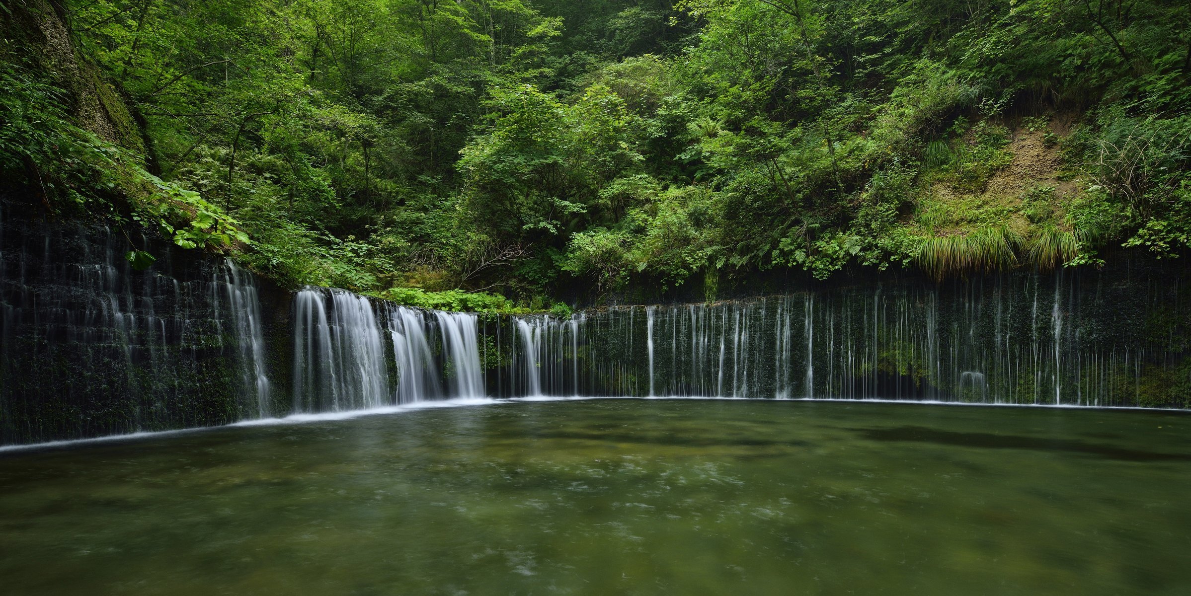 cascade de shiraito fils blancs karuizawa-mati nagano japon