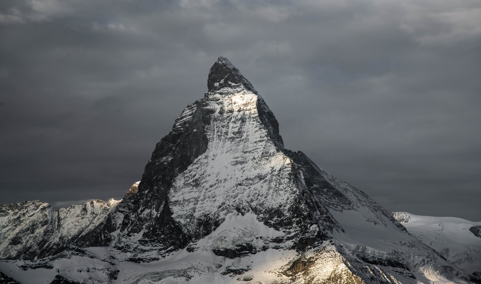 montagne cervin aube pic sommet neige