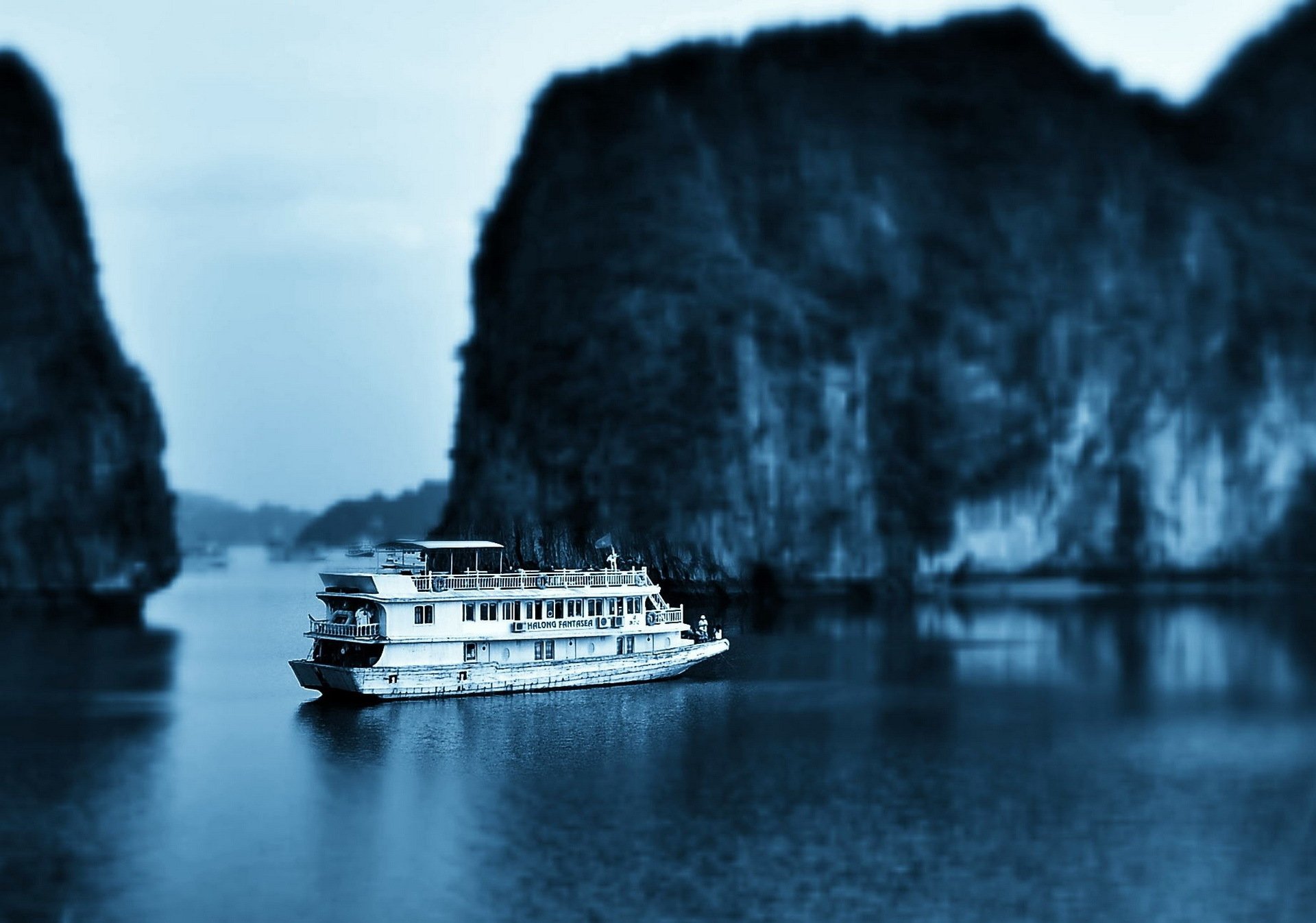 baie halong vietnam navire