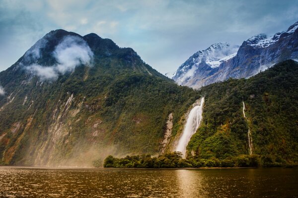 New Zealand, Lady Bowen Falls, Milford Sound, mountains