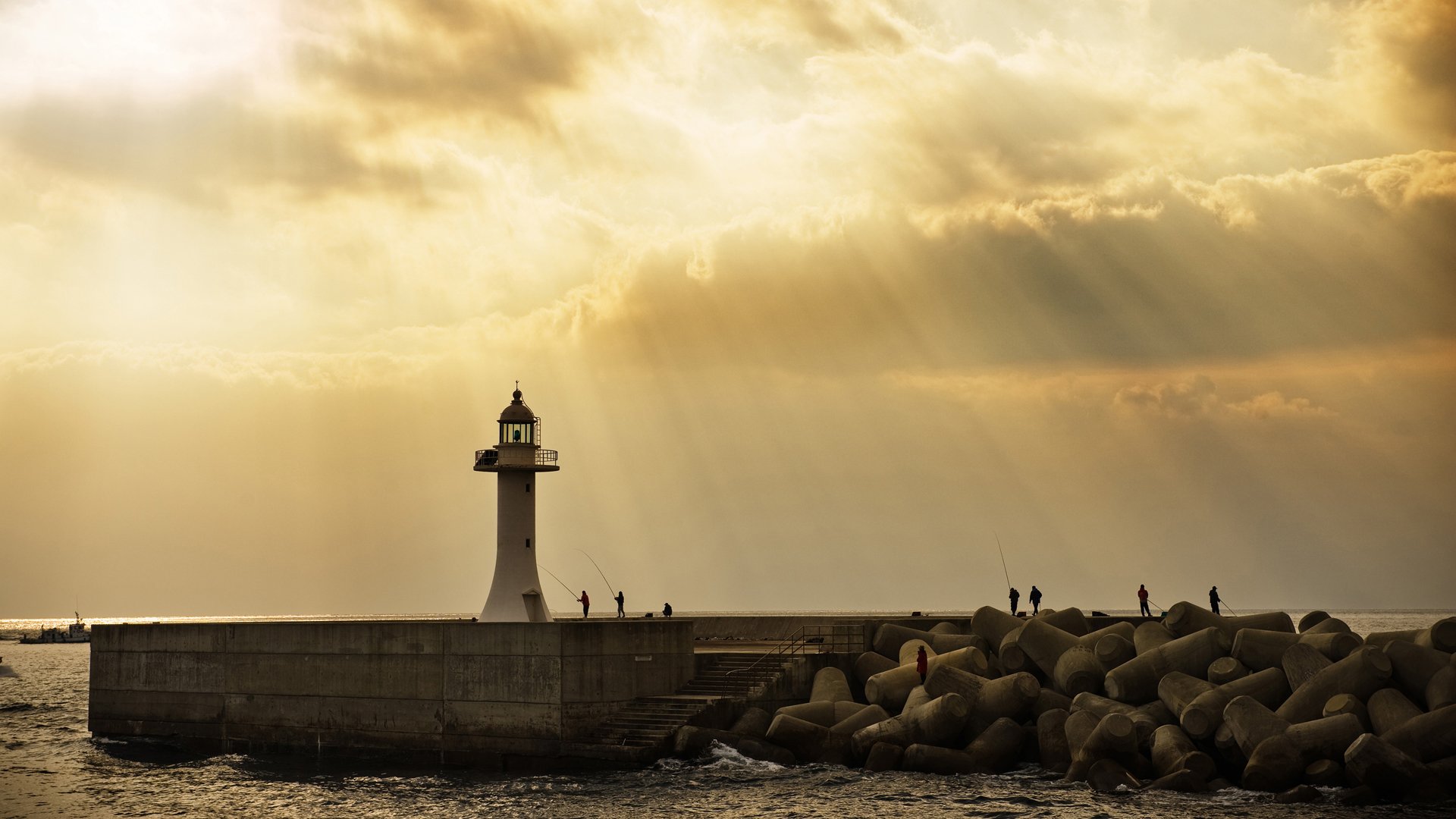 ea lighthouse fishing sun