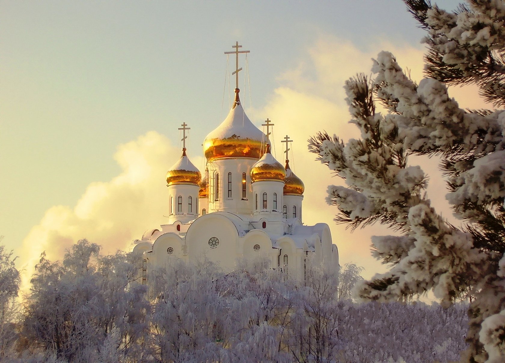 temple winter snow