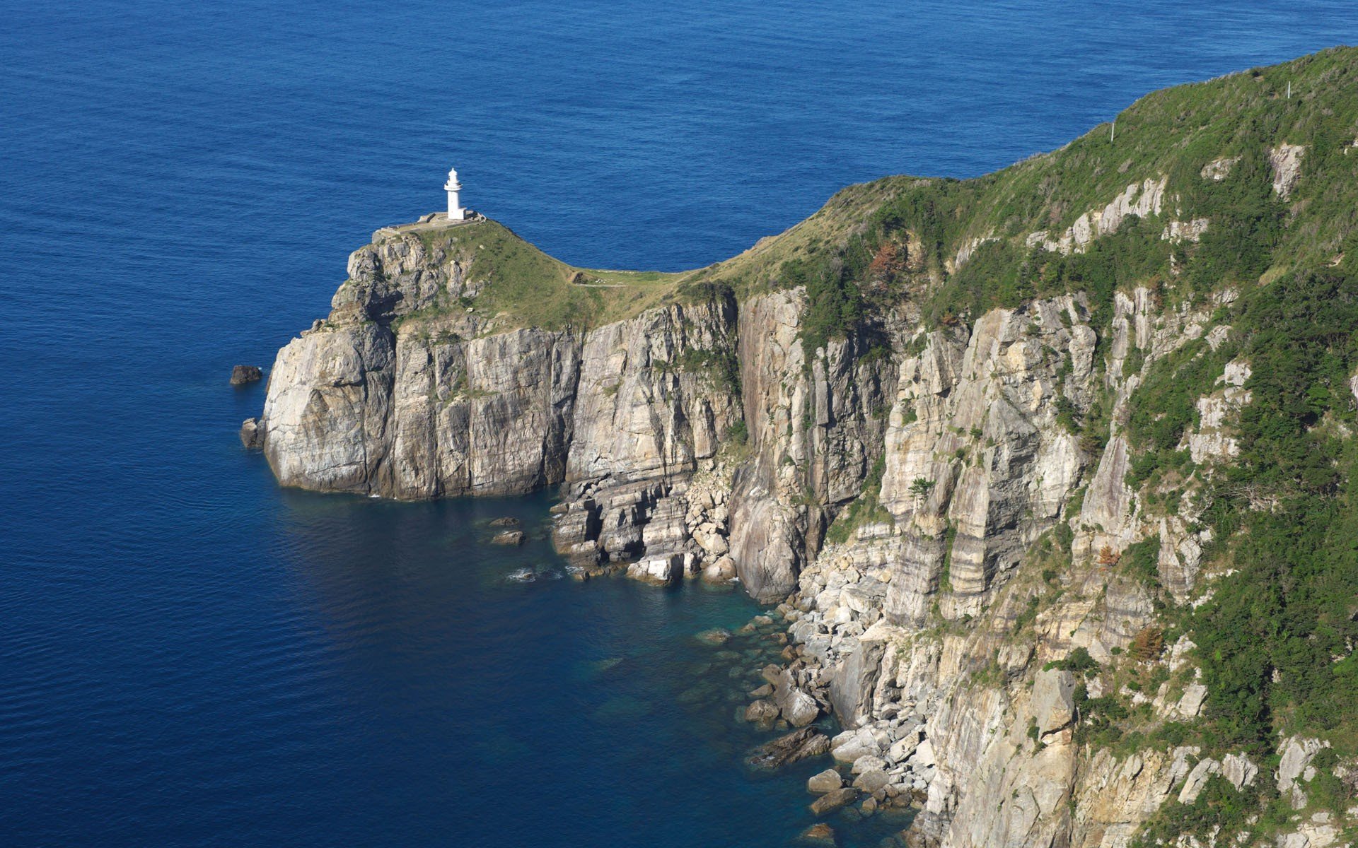 japon phare montagnes