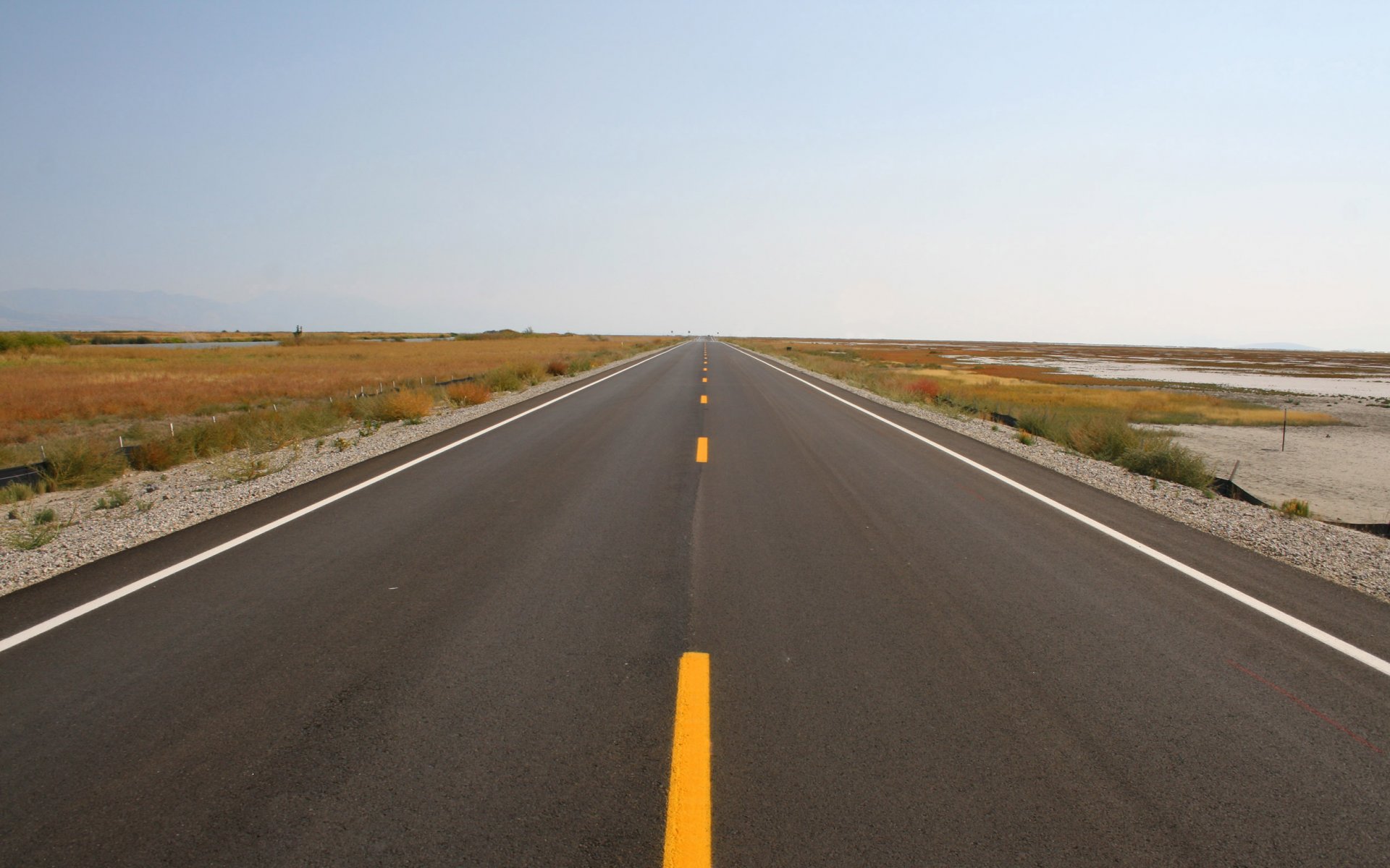 straße markierung horizont