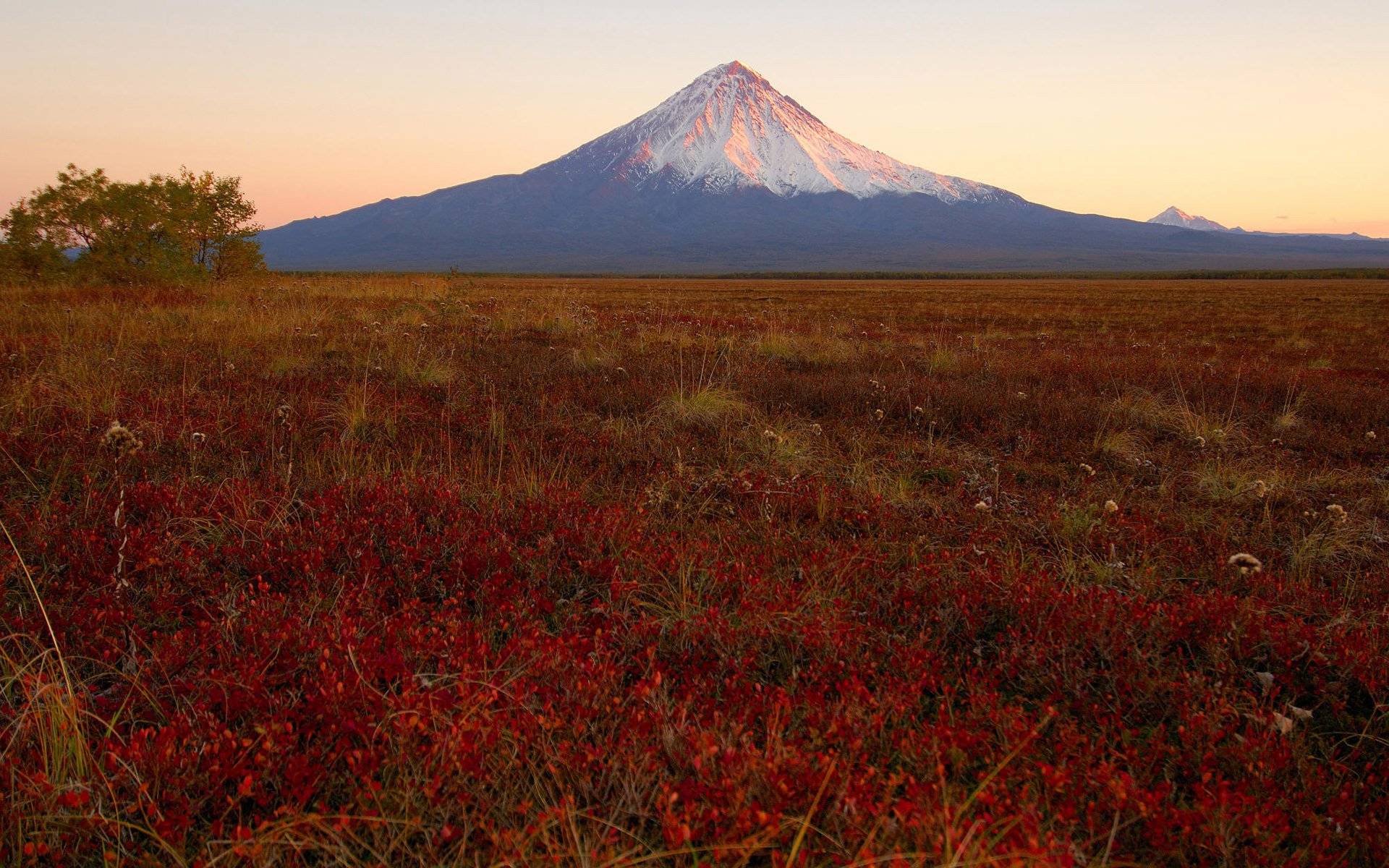 kamchatka vulcano tramonto