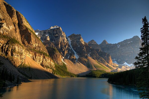 Beautiful rocks illuminated by the sun