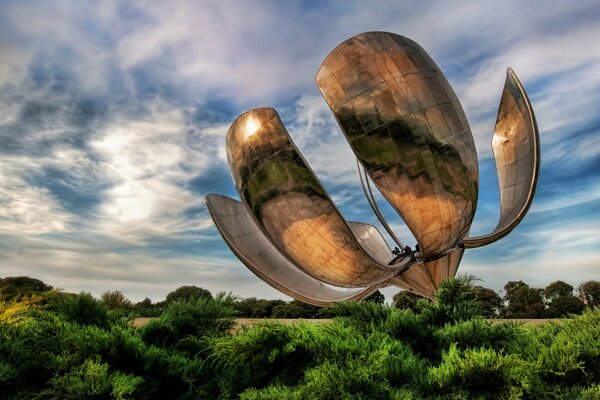 Das Radar ist eine Blume in der Mitte des Himmels