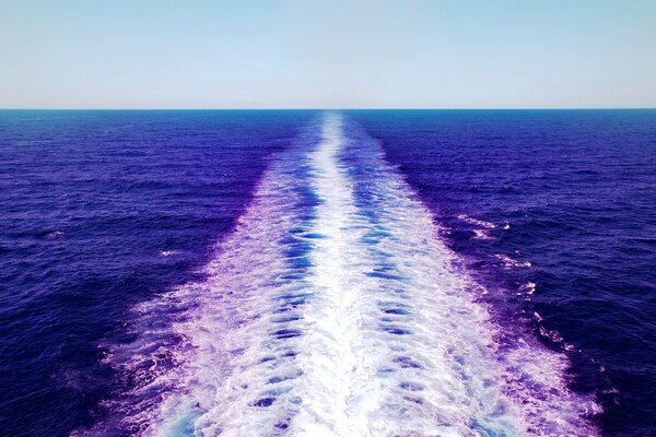 Purple trace on the sea surface