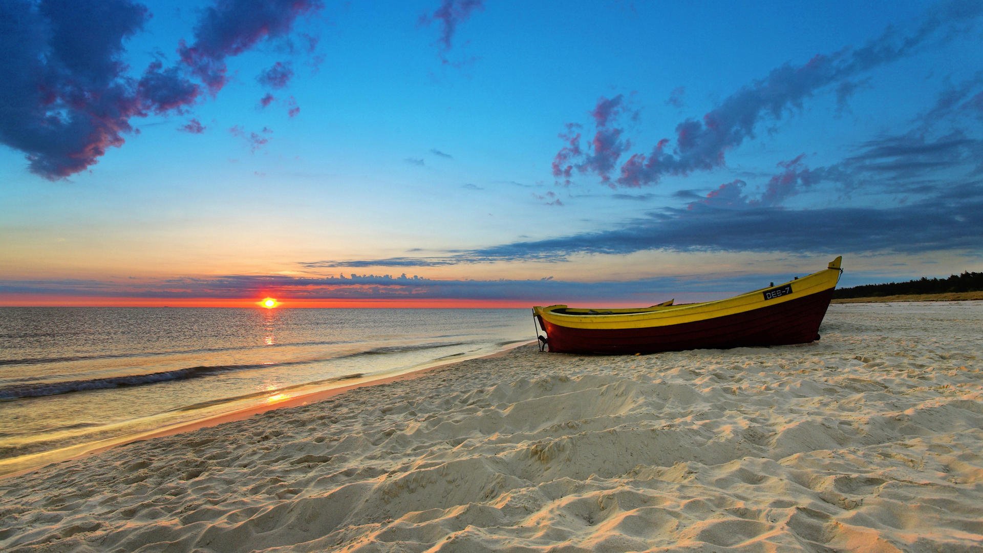 spiaggia sabbia barca mare sole